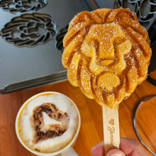 Lade das Bild in den Galerie-Viewer, Löwenwaffel Waffeleisen mieten bei Yammie Waffelwelt