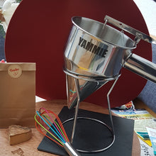 Lade das Bild in den Galerie-Viewer, Teigdispenser Edelmetall für sauberes Portionieren