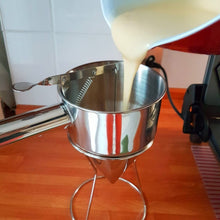 Lade das Bild in den Galerie-Viewer, Teigdispenser Edelmetall für sauberes Portionieren